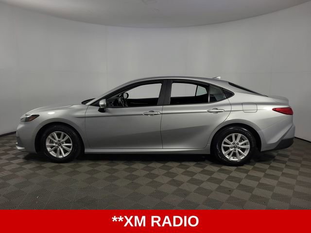 Used 2025 Toyota Camry LE FWD image 5