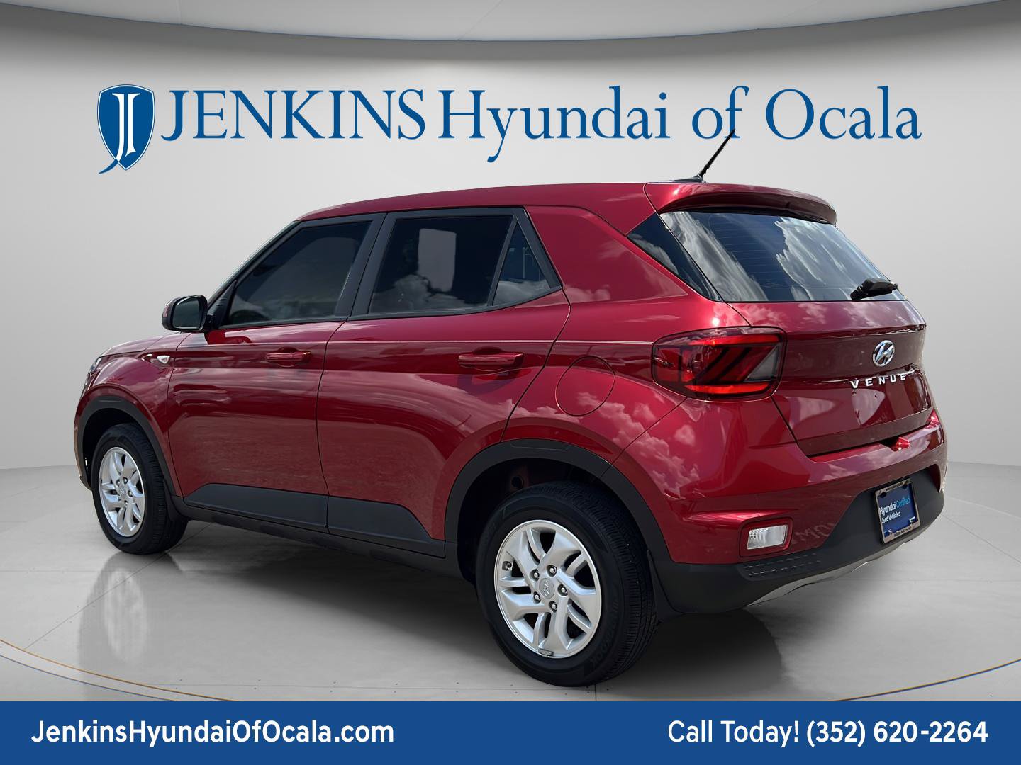 Certified 2024 Hyundai Venue SE FWD image 5