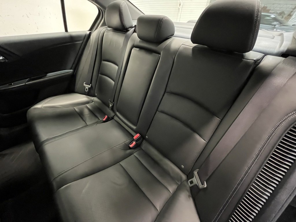 Used 2017 Honda Accord EX-L image 14