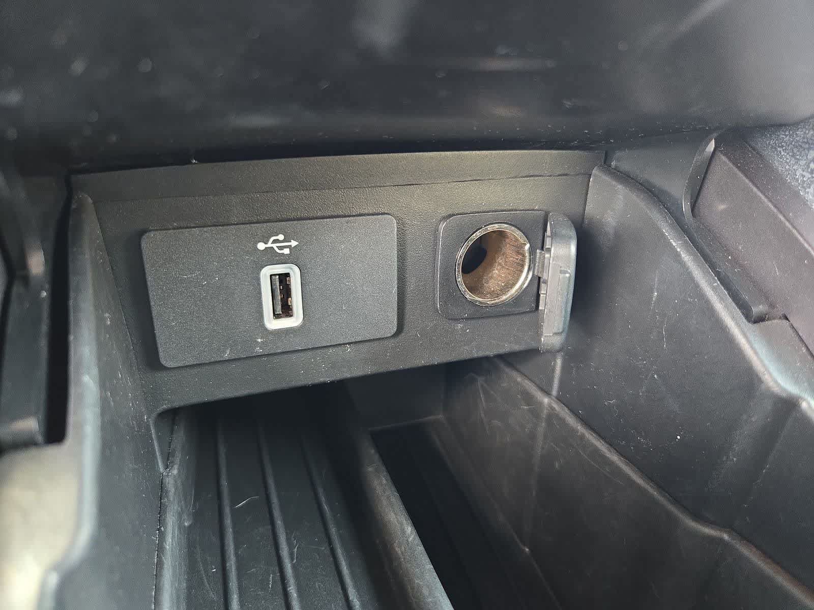 Used 2017 Ford Explorer Limited FWD image 31