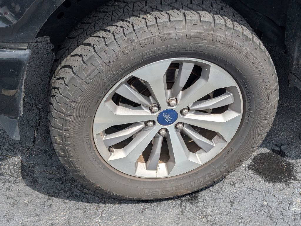 Used 2017 Ford F150 XL w/ Equipment Group 101A Mid AWD/4WD image 10