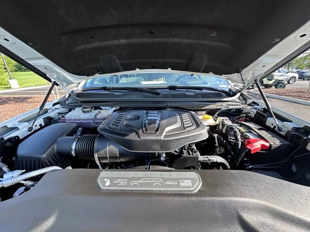 Used 2025 Jeep Wagoneer Series III w/ Premium Group I AWD/4WD image 17
