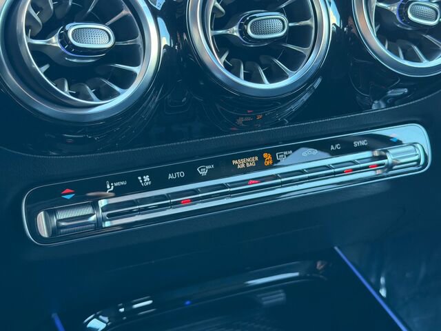 Certified 2025 Mercedes-Benz GLA 250 4MATIC image 24