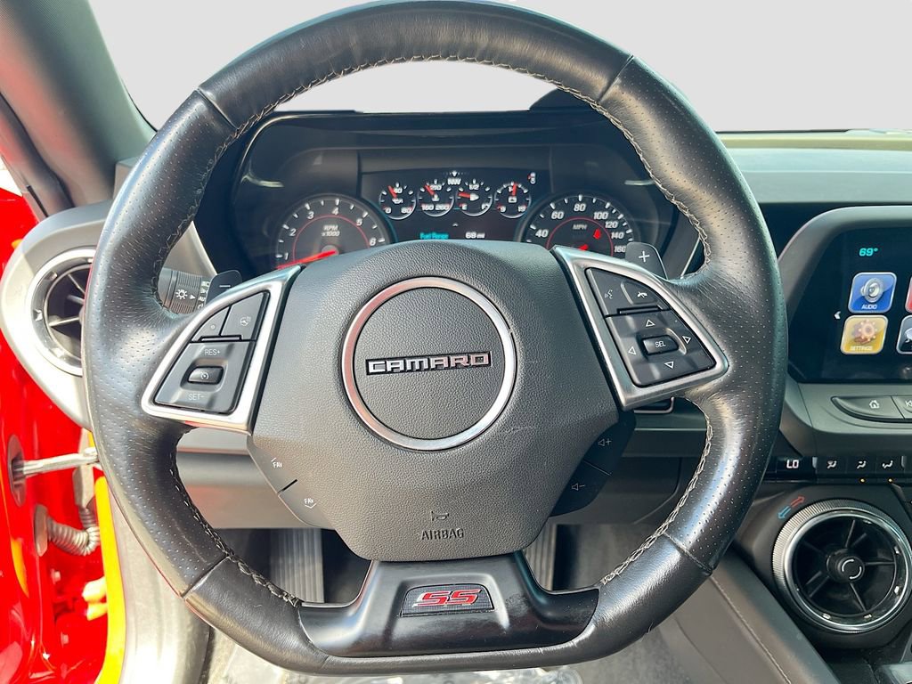 Used 2018 Chevrolet Camaro SS RWD image 11