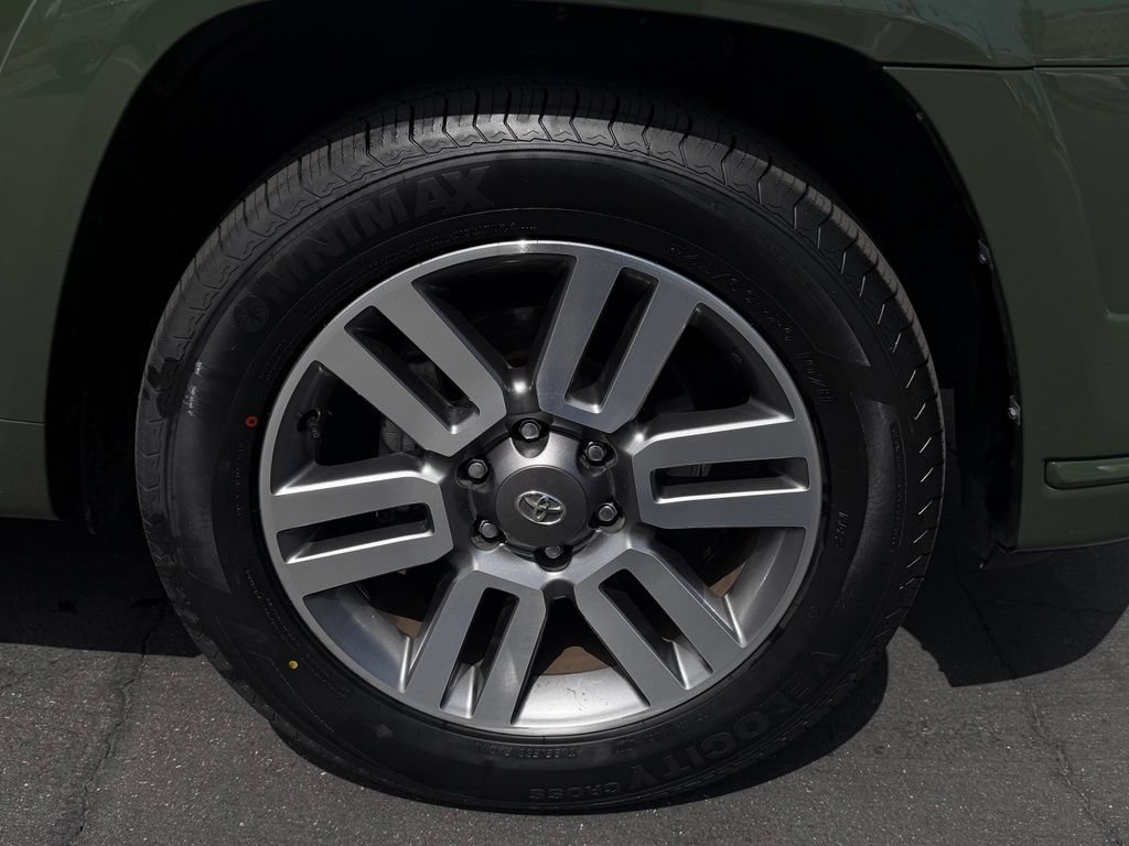 Used 2022 Toyota 4Runner TRD Sport w/ Technology Package RWD image 9