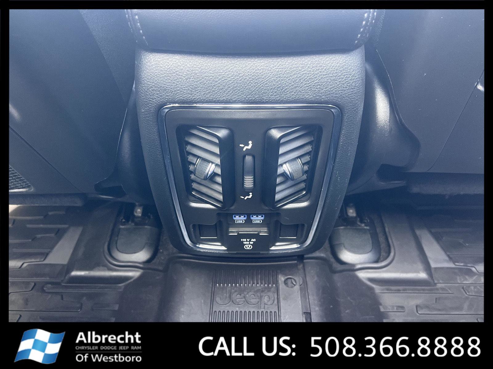 Used 2022 Jeep Grand Cherokee Limited w/ Trailer Tow Group IV image 24