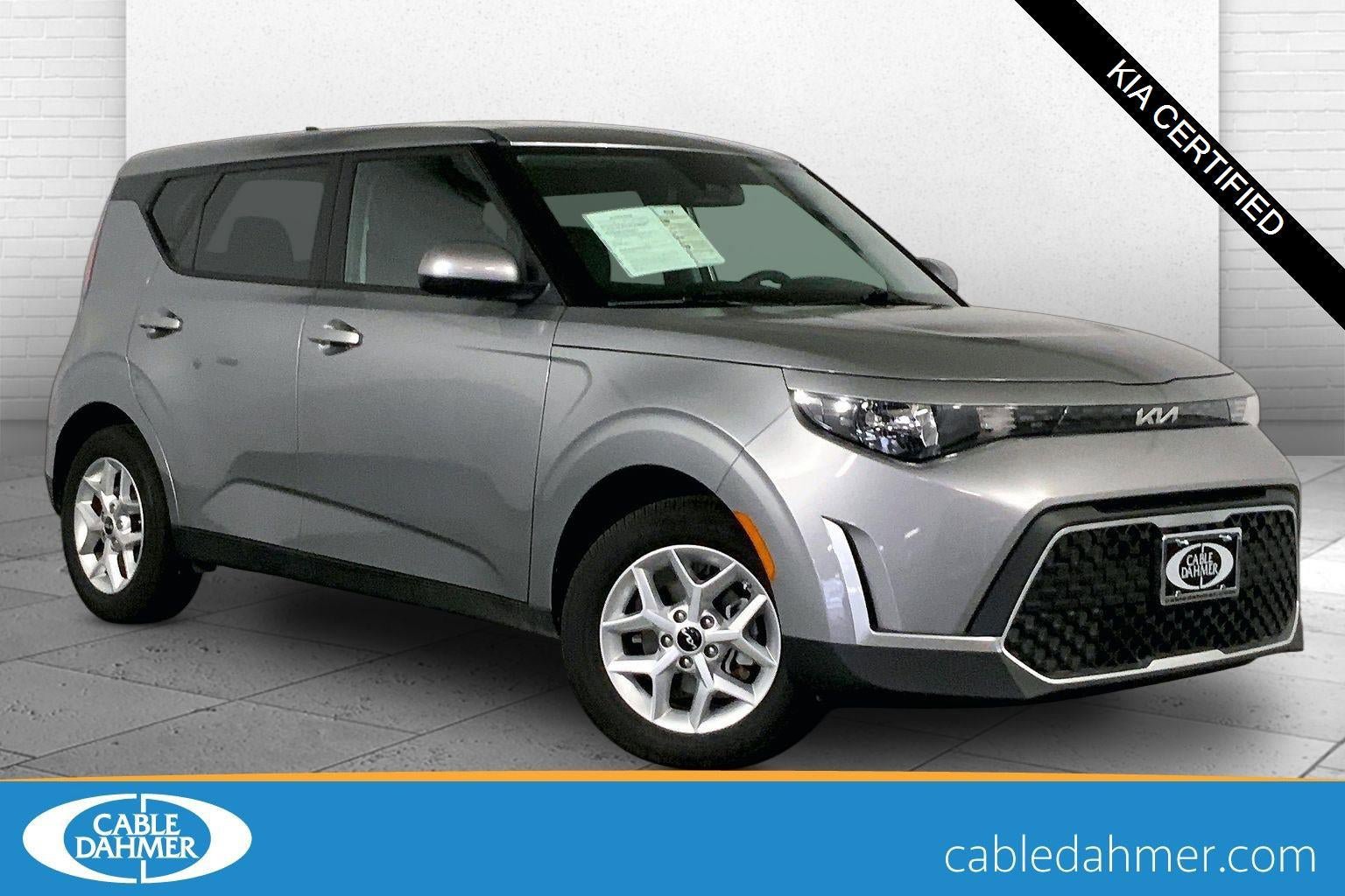 Used 2025 Kia Soul LX w/ LX Technology Package FWD image 1