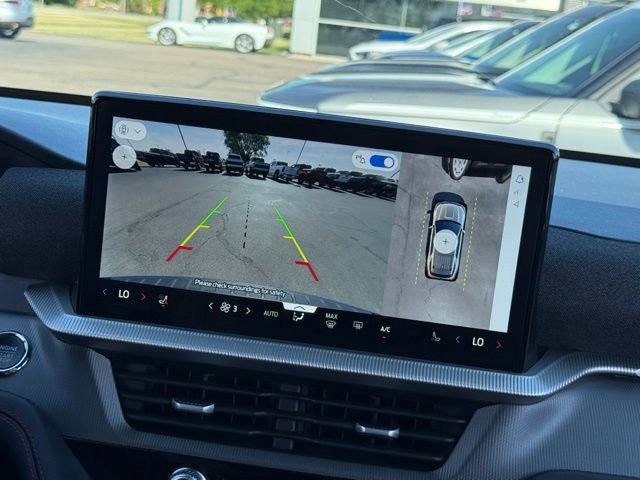 Used 2025 Ford Explorer ST-Line w/ ST-Line Street Pack AWD/4WD image 4