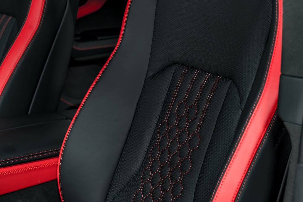 Used 2025 Lamborghini Urus SE image 23