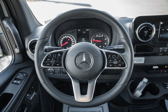 Used 2024 Mercedes-Benz Sprinter 3500 image 29