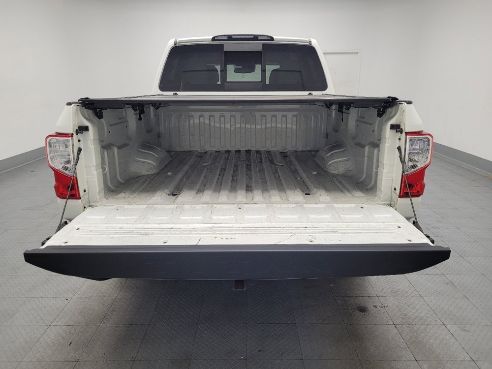 Used 2021 Nissan Titan SV w/ SV Convenience Package RWD image 29
