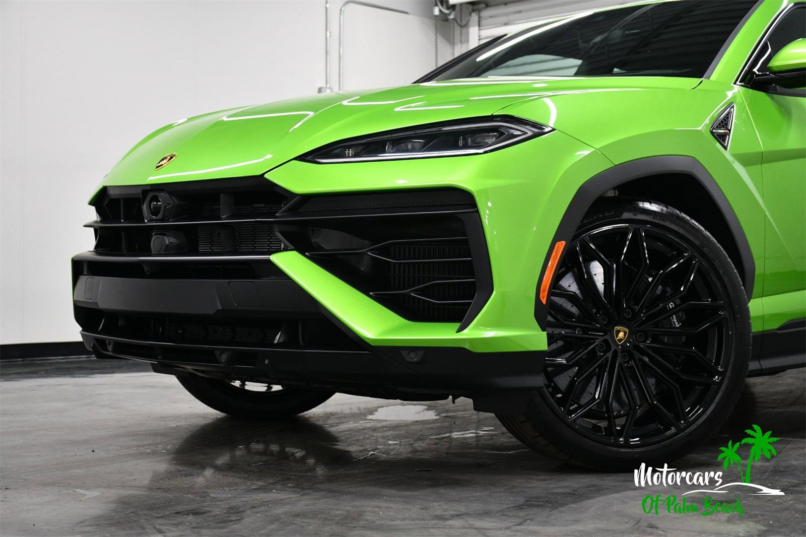 Used 2025 Lamborghini Urus SE image 4