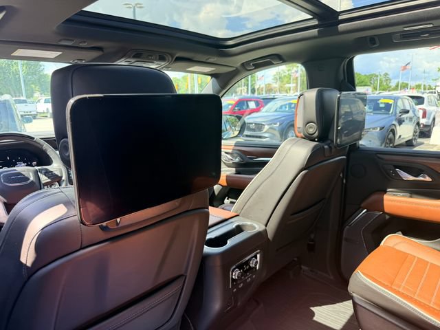 Used 2023 GMC Yukon Denali Ultimate AWD/4WD image 15