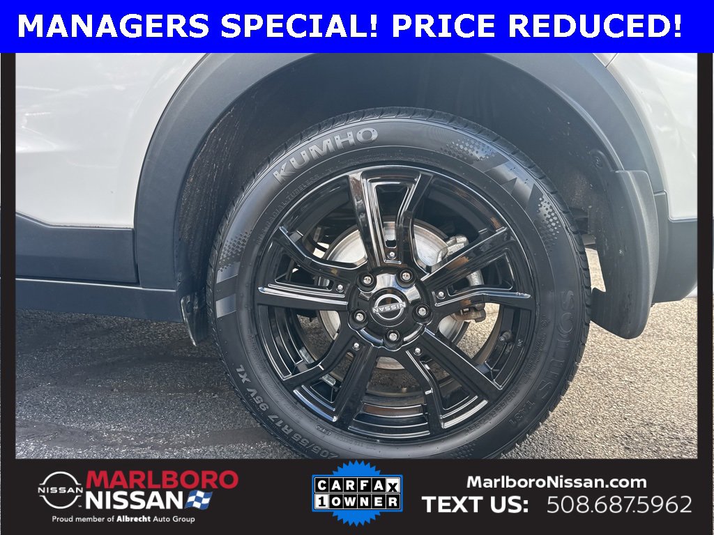 Used 2023 Nissan Kicks SR image 12