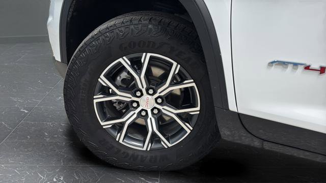 Used 2024 GMC Acadia AT4 image 36