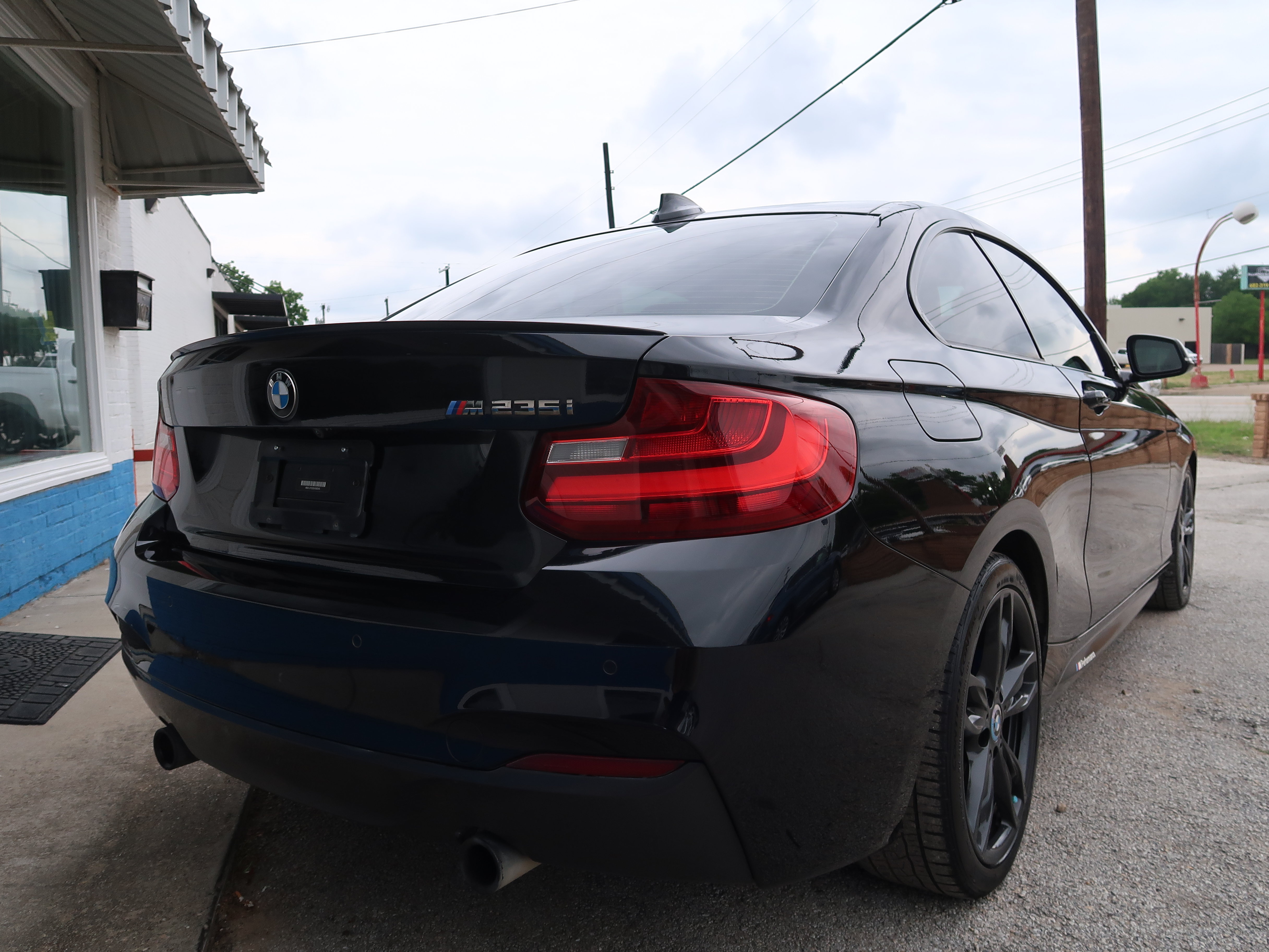 Used 2016 BMW M235i Coupe RWD image 8