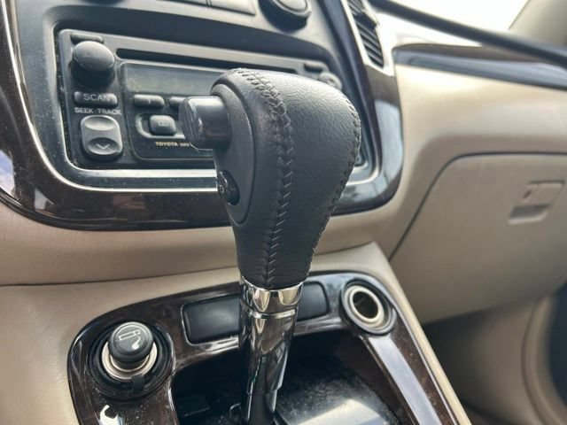 Used 2002 Toyota Highlander Limited w/ Leather Trim Pkg FWD image 18