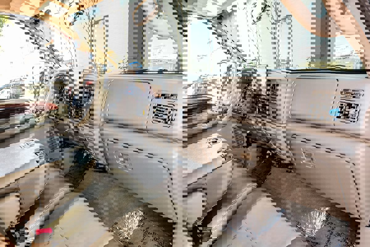 Used 2004 Ford Excursion Eddie Bauer image 10