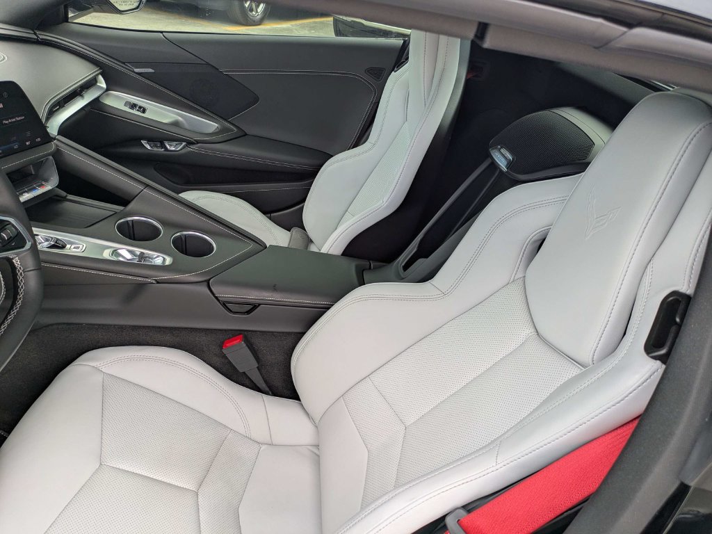 Used 2026 Chevrolet Corvette Stingray Convertible w/ 1LT RWD image 14