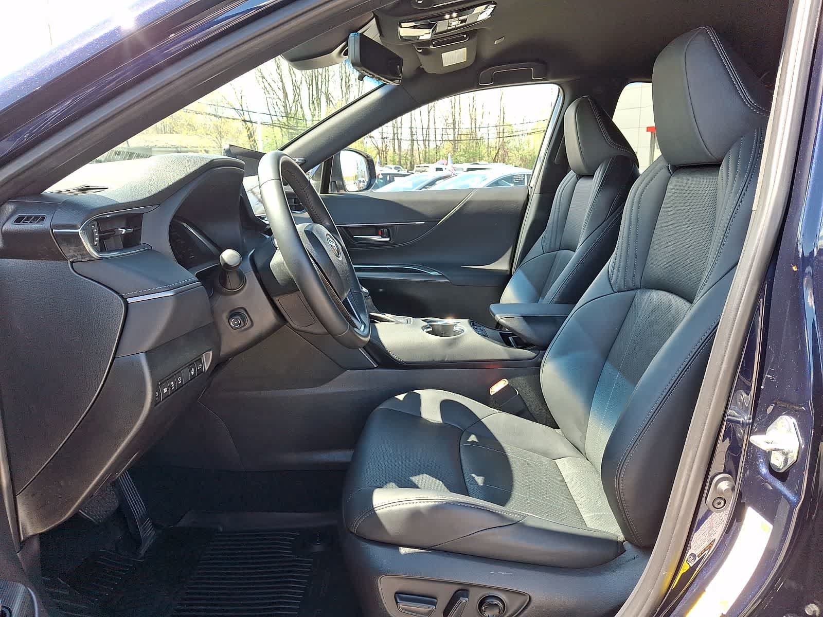Certified 2023 Toyota Venza Limited AWD/4WD image 16
