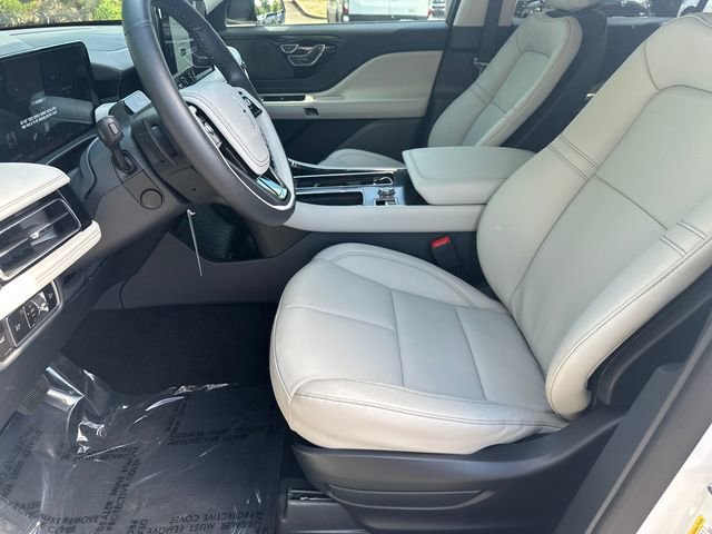 New 2026 Lincoln Aviator AWD image 10