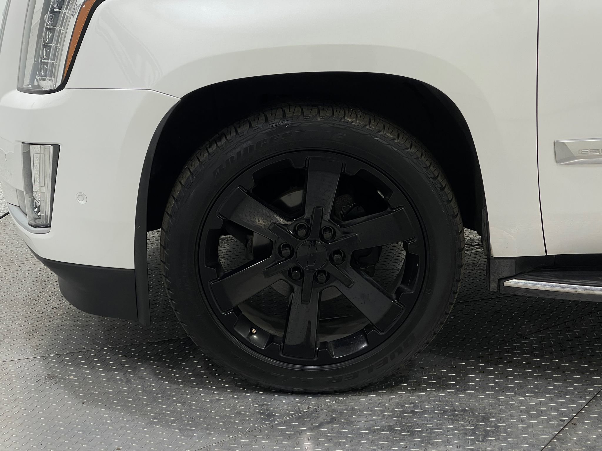 Used 2019 Cadillac Escalade Luxury image 36
