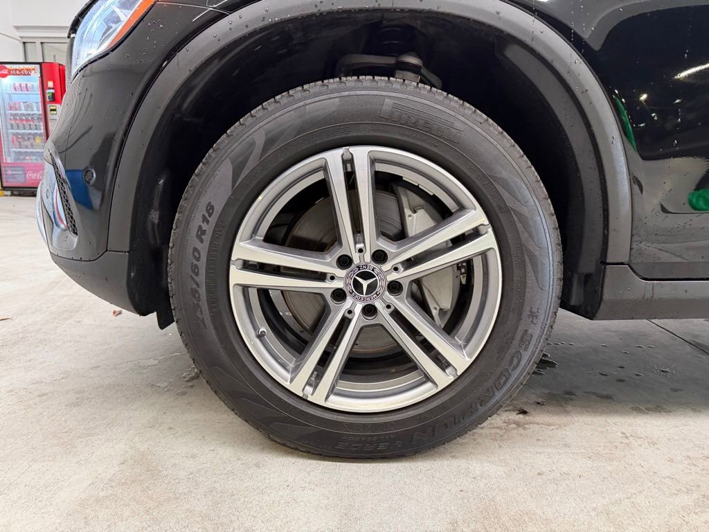 Used 2022 Mercedes-Benz GLC 300 4MATIC image 9