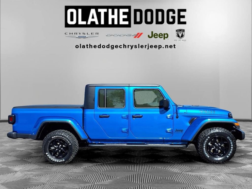 Used 2022 Jeep Gladiator Willys AWD/4WD image 28