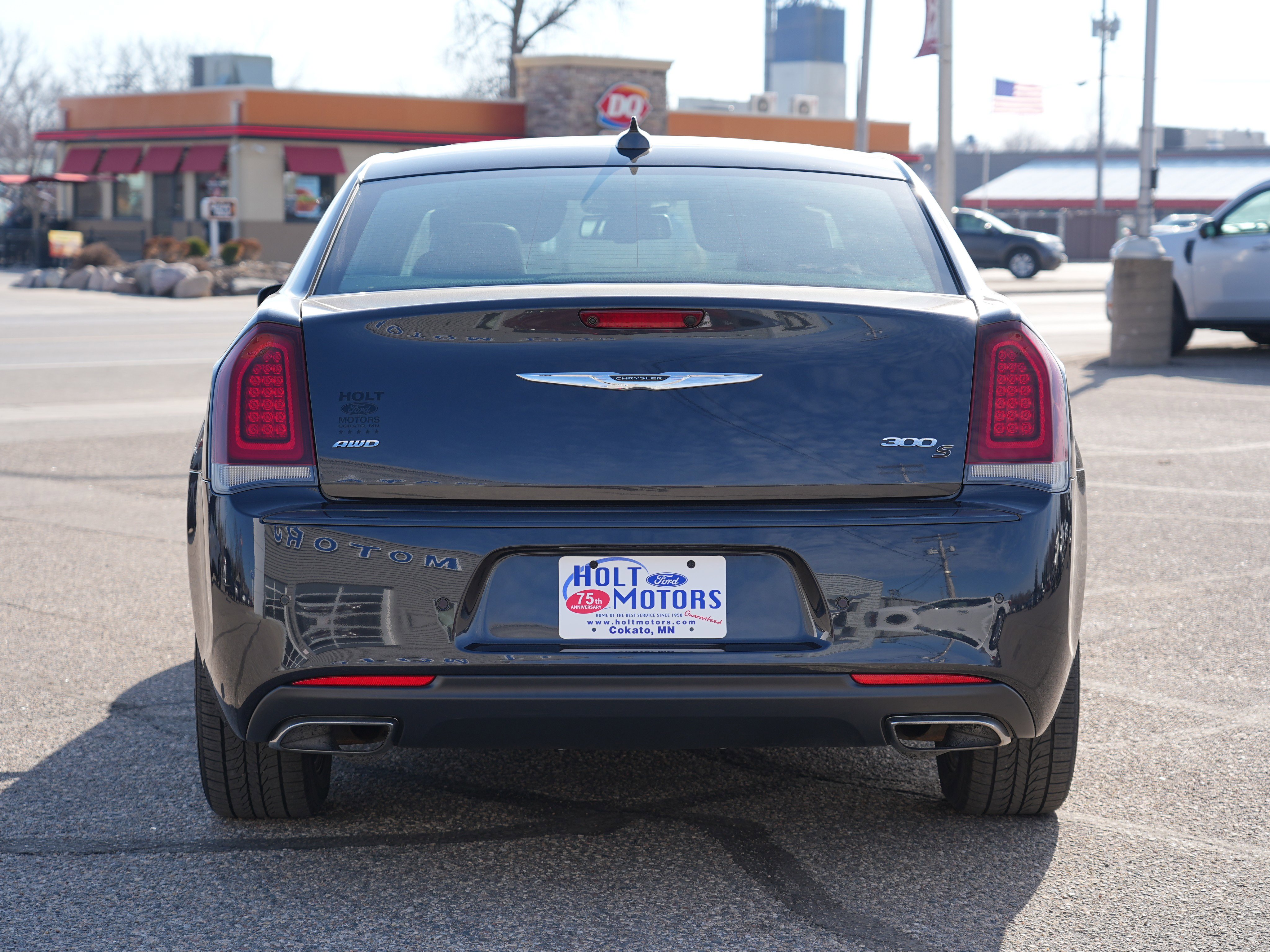 Used 2017 Chrysler 300 S w/ 300S Premium Group 2 image 4