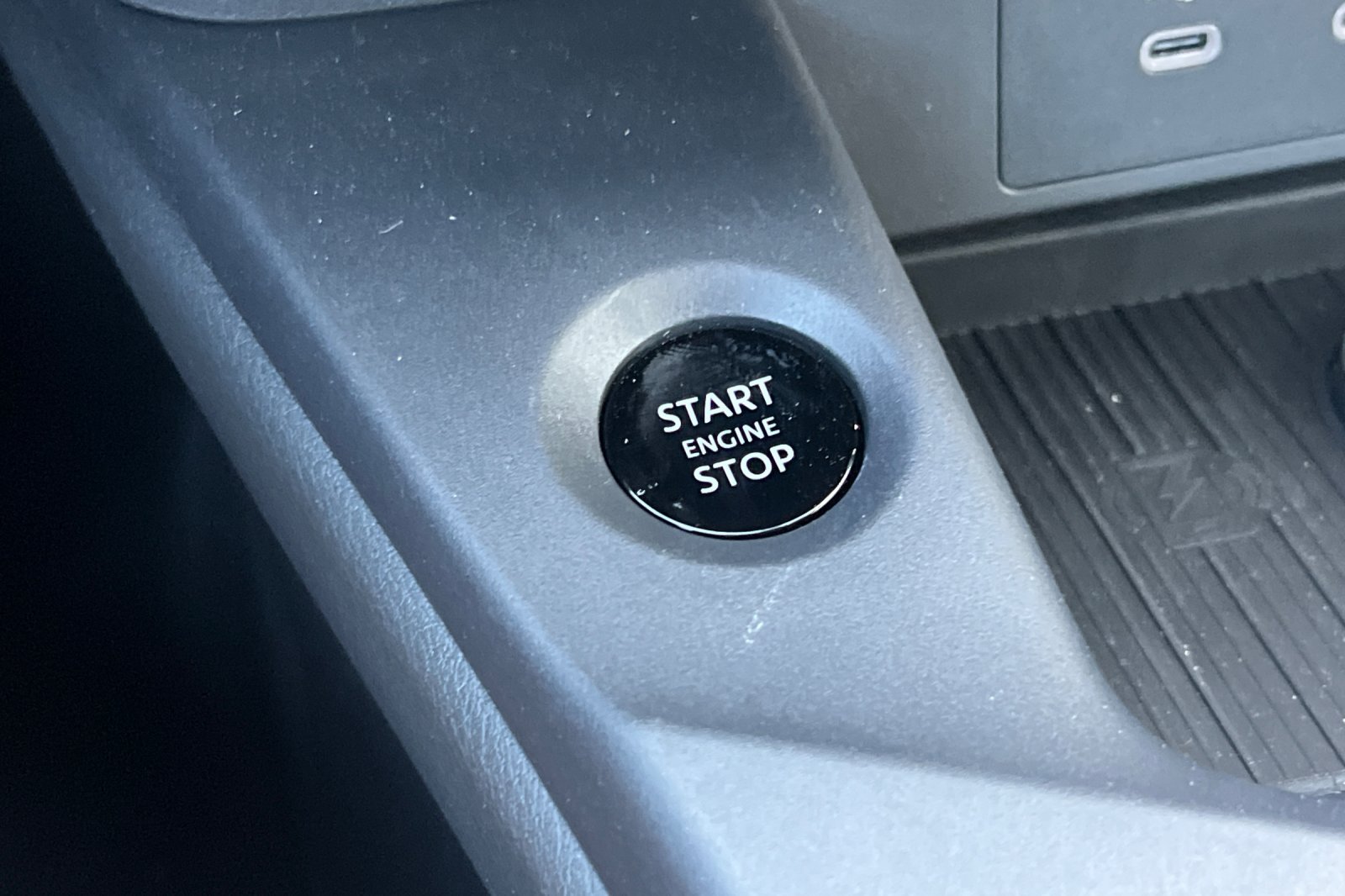 New 2027 Nissan Sentra SR w/ Floor Mat Package FWD image 18