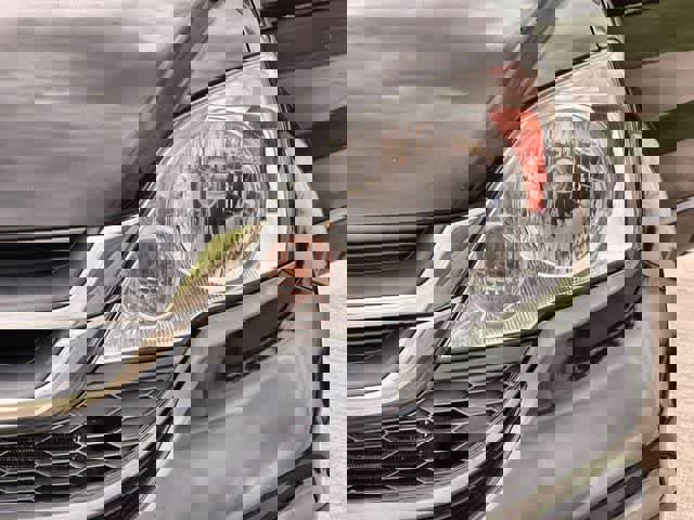 Used 2011 Honda CR-V SE image 24