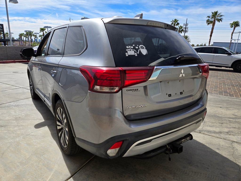 Used 2020 Mitsubishi Outlander ES FWD image 3