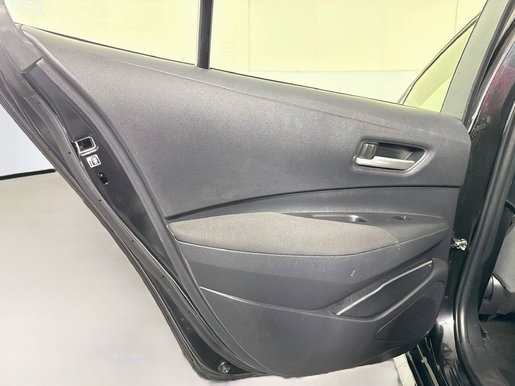 Used 2021 Toyota Corolla LE w/ LE Convenience Package FWD image 25
