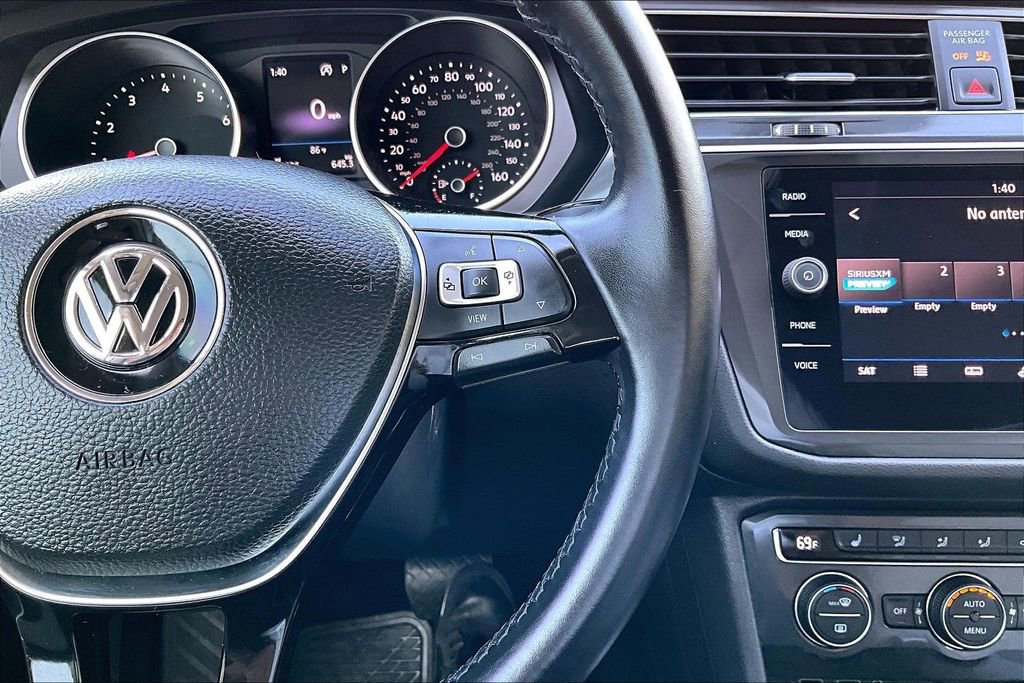 Used 2019 Volkswagen Tiguan SE image 27