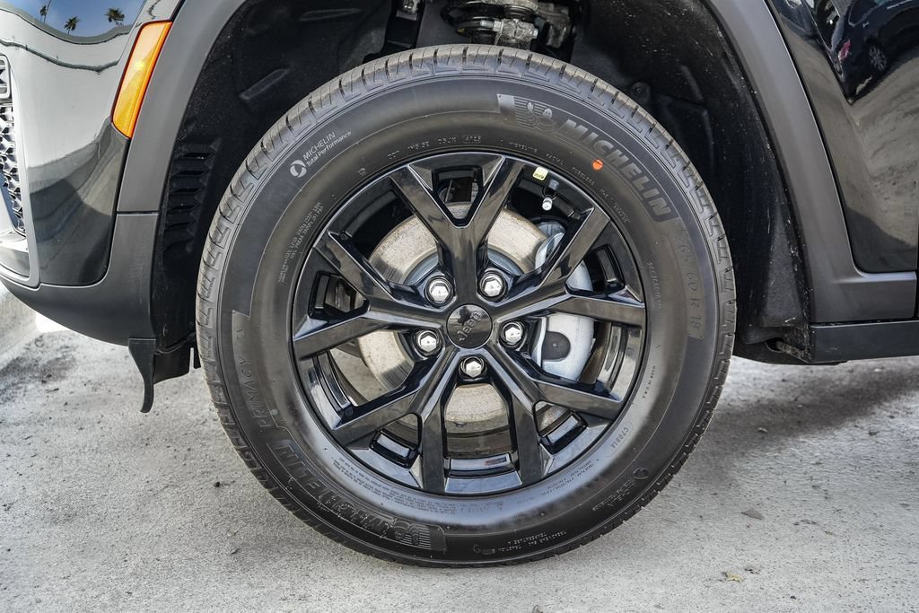 New 2026 Jeep Grand Cherokee Altitude AWD/4WD image 11