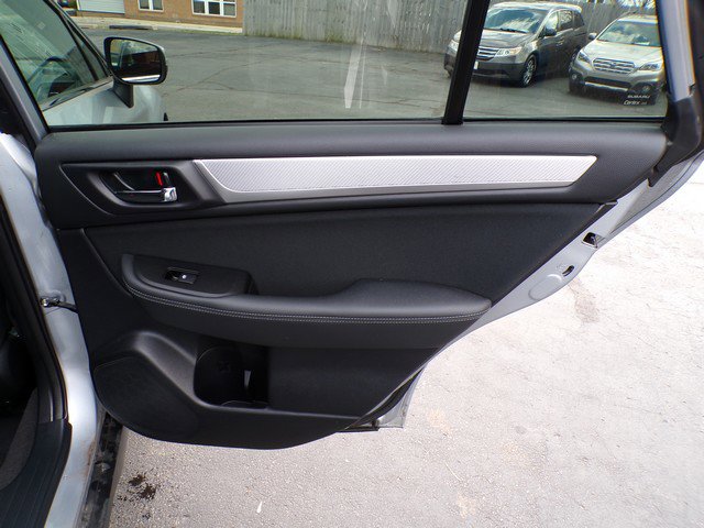 Used 2019 Subaru Outback 2.5i Premium image 19