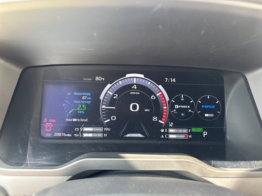 Used 2025 Toyota Sequoia Capstone image 24