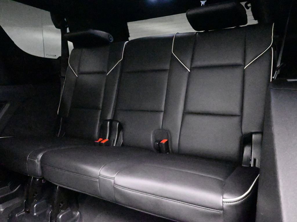 Used 2021 Cadillac Escalade Sport w/ LPO, Illumination Package image 16