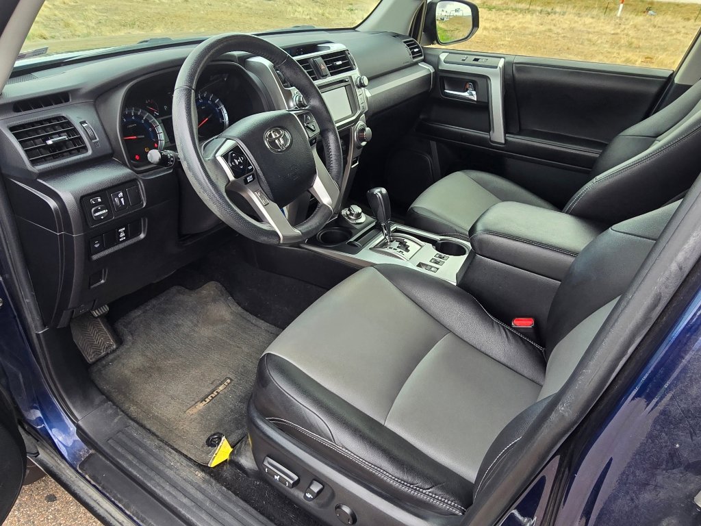 Used 2016 Toyota 4Runner SR5 Premium image 24