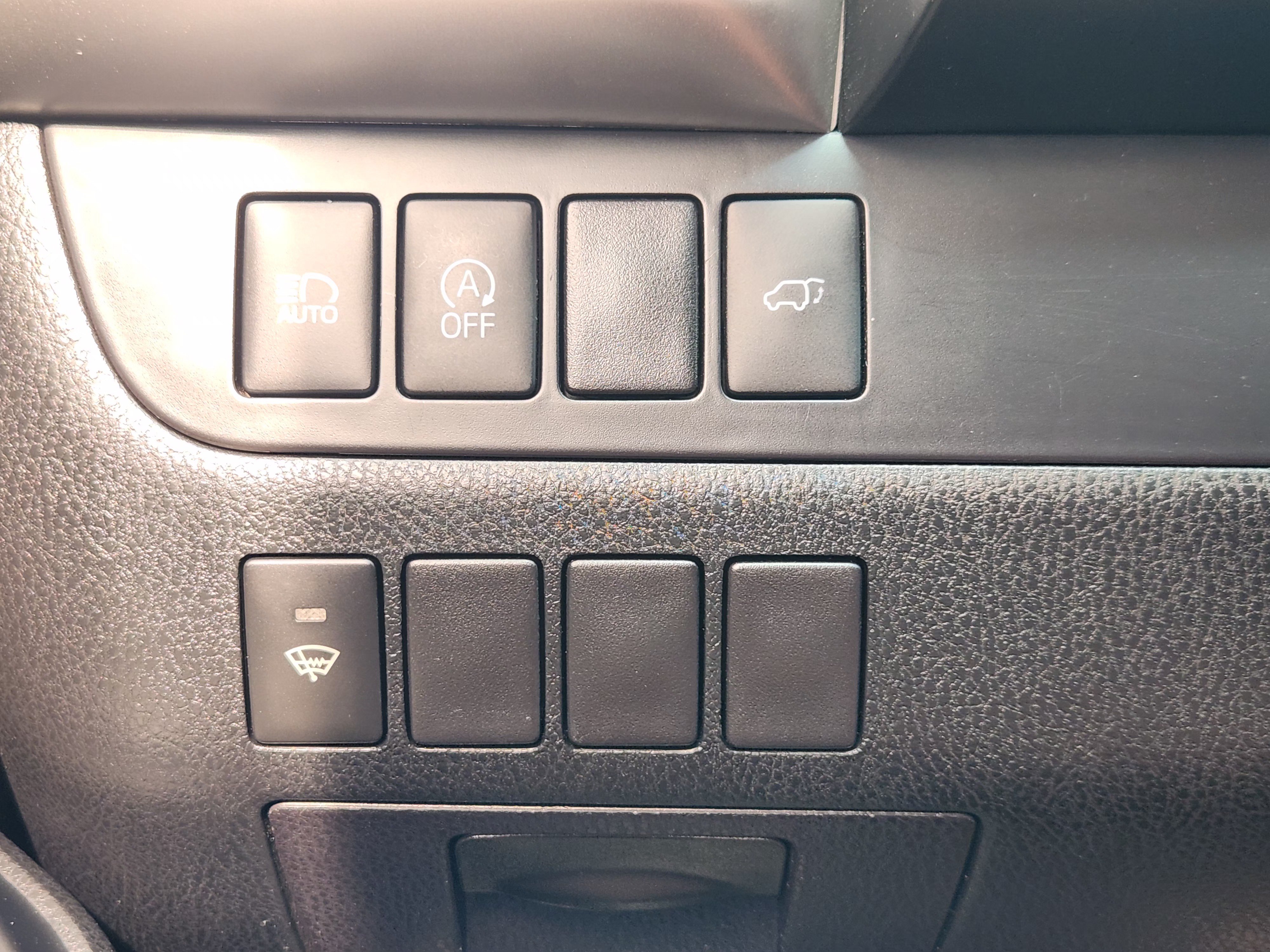 Used 2017 Toyota Highlander XLE FWD image 23
