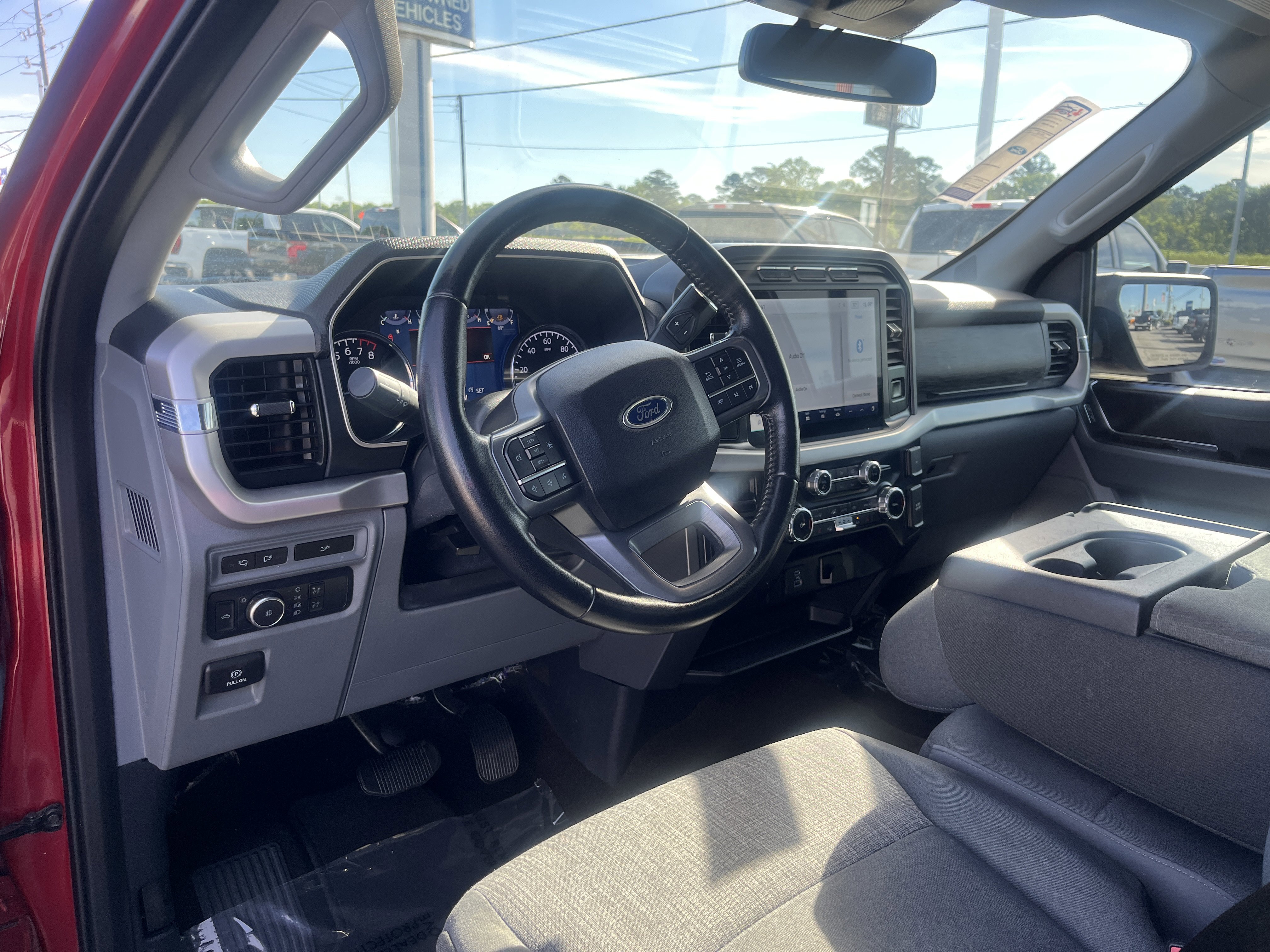 Used 2022 Ford F150 XLT w/ Equipment Group 302A High image 13