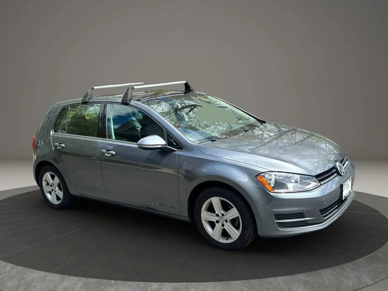 Used 2017 Volkswagen Golf S FWD image 10