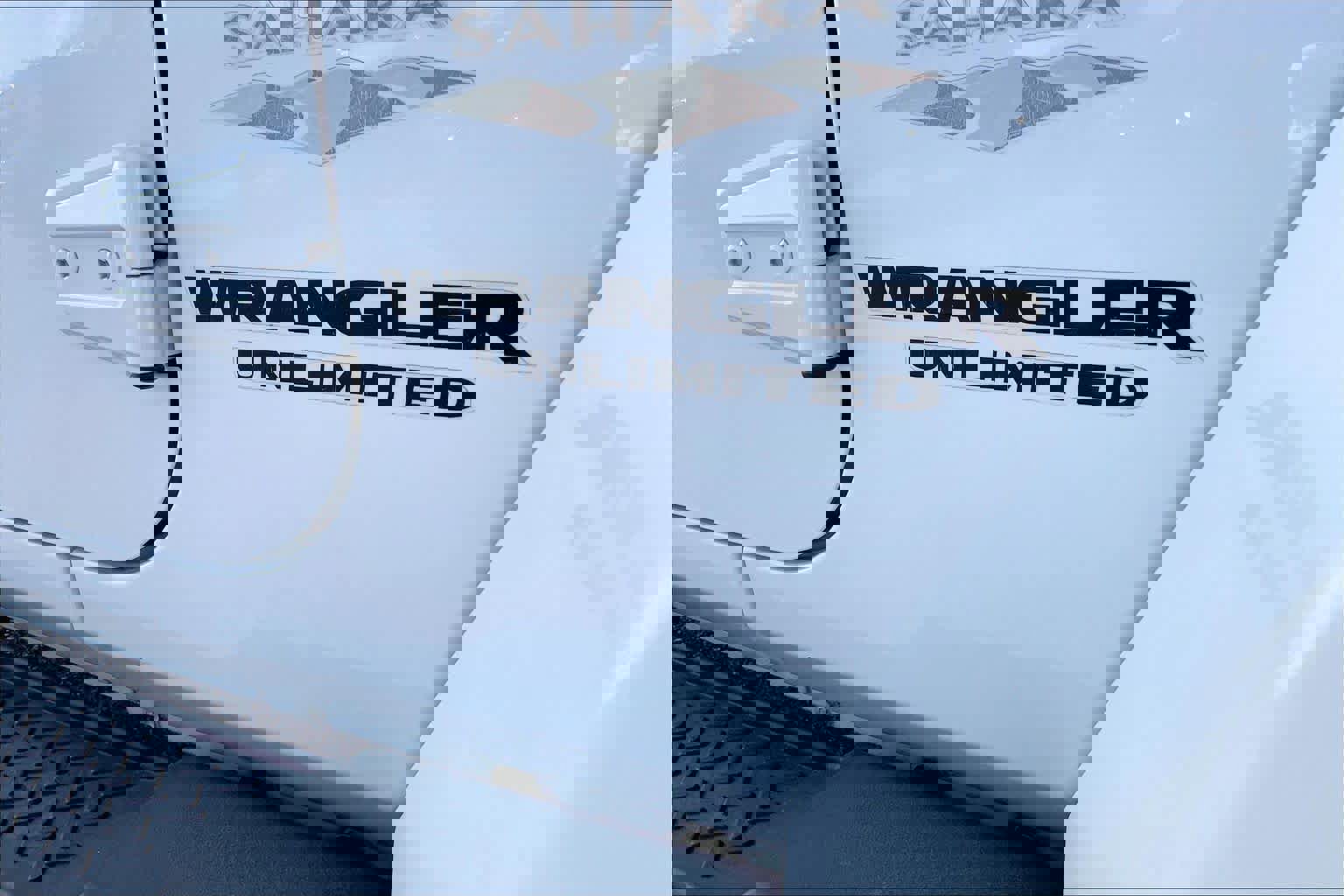 Used 2015 Jeep Wrangler Unlimited Sahara w/ Max Tow Package image 30