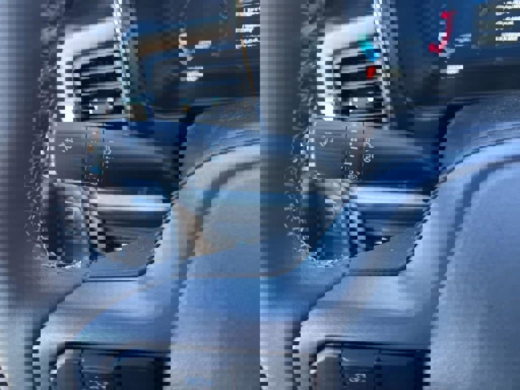 New 2026 Ford F250 Lariat w/ Black Appearance Package image 33