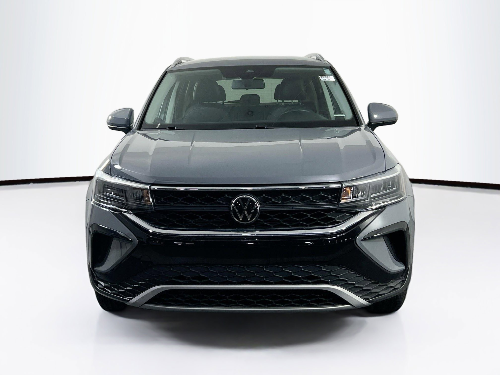 Used 2022 Volkswagen Taos SE AWD/4WD image 2