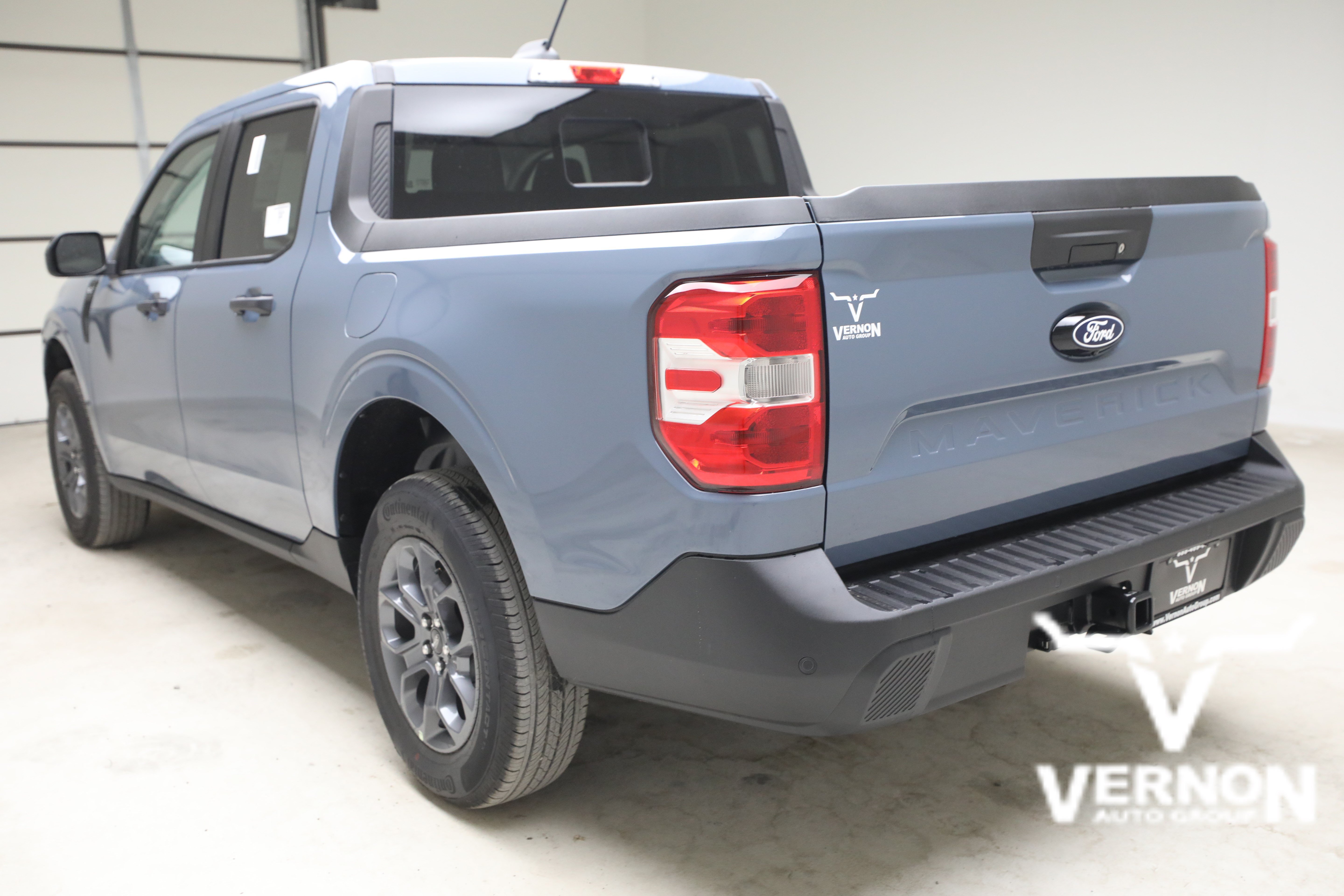 New 2026 Ford Maverick XLT w/ XLT Luxury Package FWD image 3