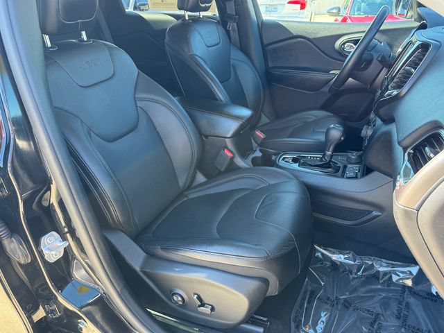 Used 2019 Jeep Cherokee Limited AWD/4WD image 12