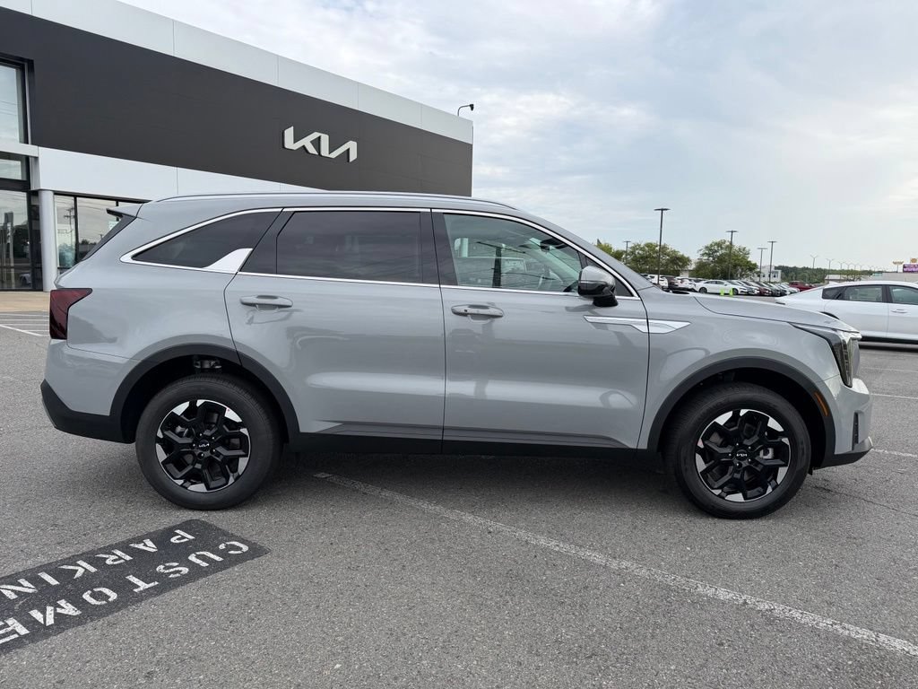 New 2026 Kia Sorento S FWD image 8