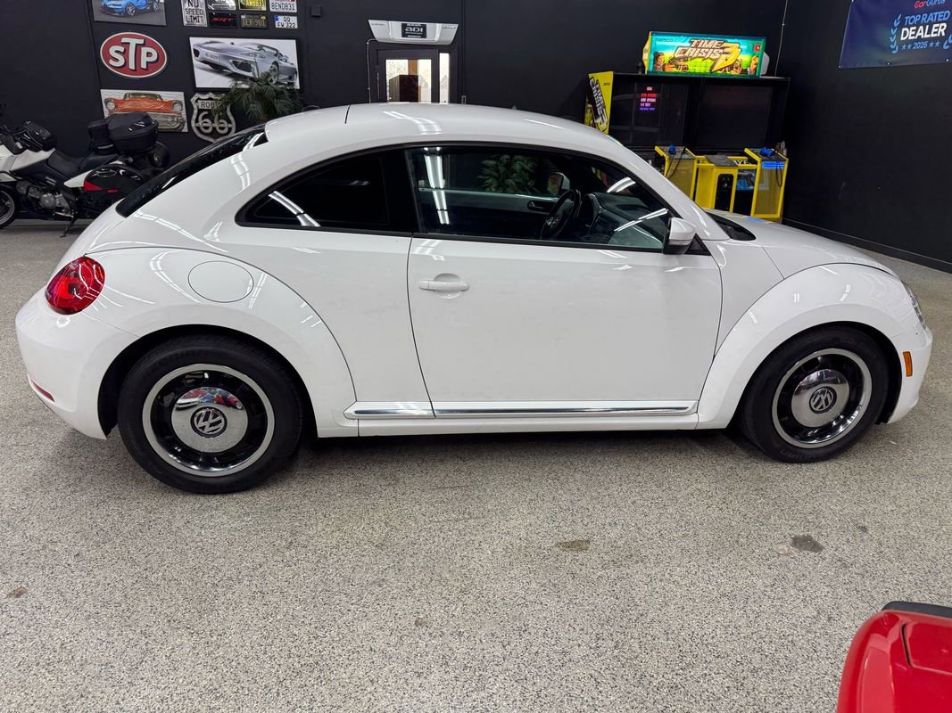 Used 2013 Volkswagen Beetle 2.5 image 6