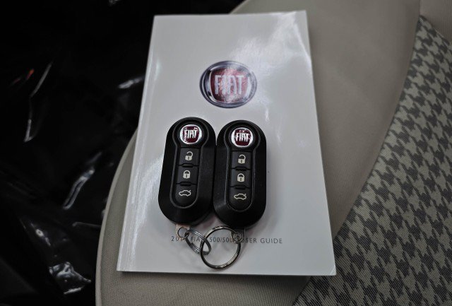 Used 2017 FIAT 500 Pop FWD image 31